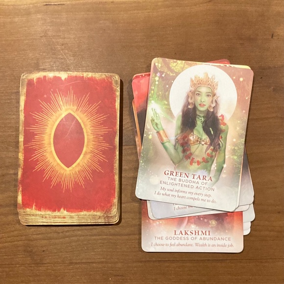 NEW. Divine Feminine Oracle Deck - Picture 5 of 6